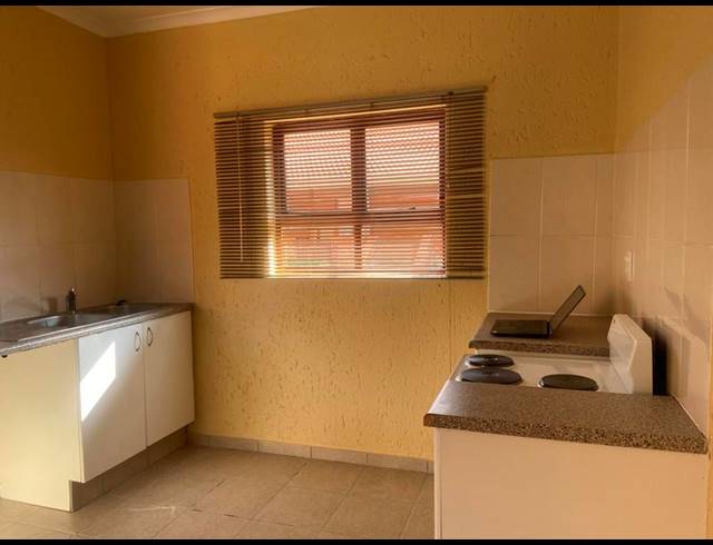 3 BEDROOM PROPERTY TO RENT IN AMOROSA
